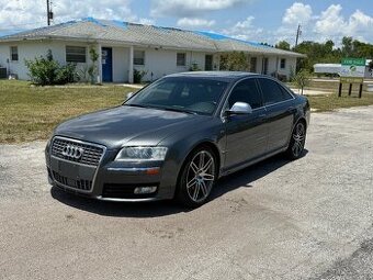AUDI S8 5.2 V10 2008
