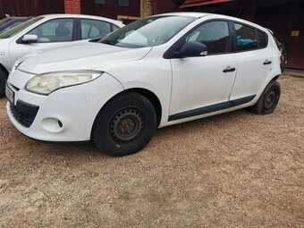 Renault Megane III 1.6i 16V 74kW rok 2010 - motor není