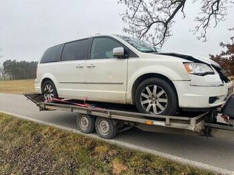 CHRYSLER GRAND VOYAGER V. - PĚKNÝ, SRÁŽKA SE ZVĚŘÍ