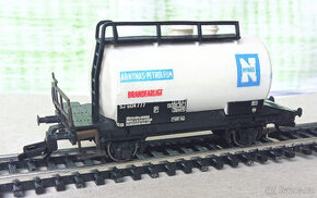 Nákladní vůz cisterna N. TT. Spřáhlo Tillig. Kovové dvojkolí