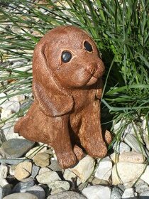 Zahradní dekorace - pes sedící, pejsek