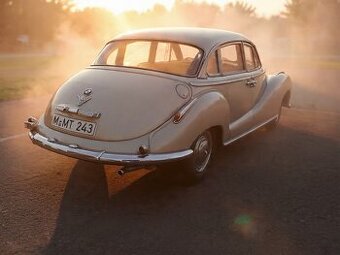 1:18 1958 BMW 502 V8 Luxus - AutoART