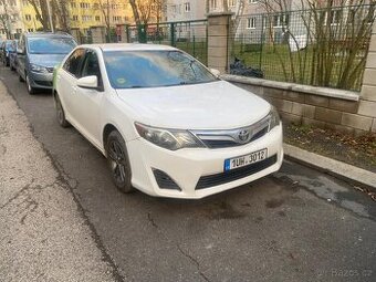 Toyota Camry Hybrid 2013, automat, LPG, dobrý stav – Praha