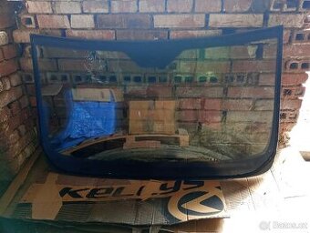 Fiat Doblo 2015 přední okno