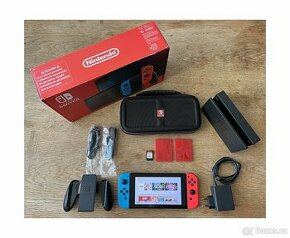 Nintendo Switch V2, příslušenství, pouzdro, hra