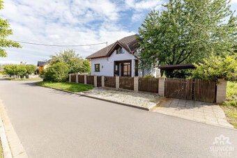 Samostatně stojící rodinný dům 5+1 na pozemku 621 m², obec V