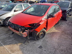 Mazda 2 1.4 ( ZJ ) 63kW r.2009 červená