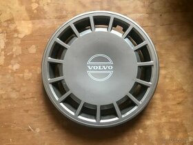 Prodam puklice Volvo - 1