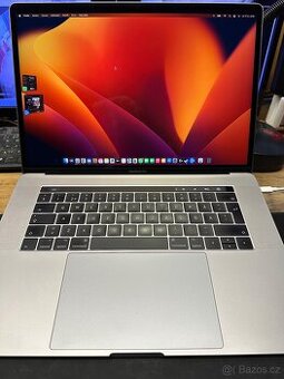 MacBook pro 15 2017 s touchbarem