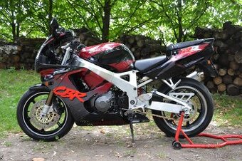 Honda CBR 900RR Fireblade SC28