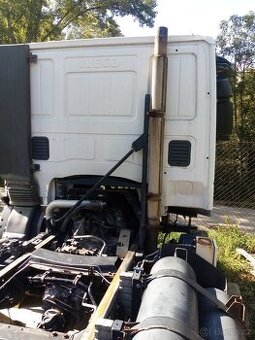 IVECO EUROCARGO výfuk za kabinu