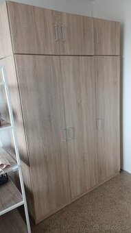 Šatní skříň+ nástavec na skříň Fandrup Jysk