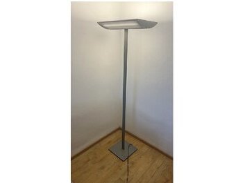 2 stojací kancelářské lampy