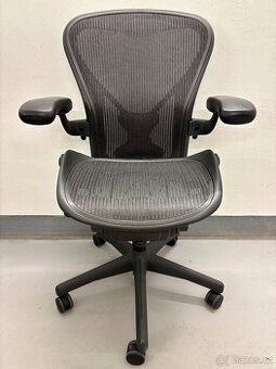 Kancelářská židle Herman Miller Aeron Posturefit