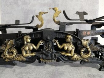 Vzácné krásné dvoumiskové váhy z roku 1932