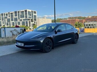 Tesla Model 3 RWD záruka DPH
