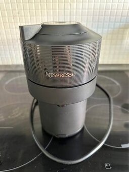 Nepoužitý Kávovar kapslový Nespresso De'Longhi Vertuo POP