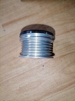 řemenice alternátoru