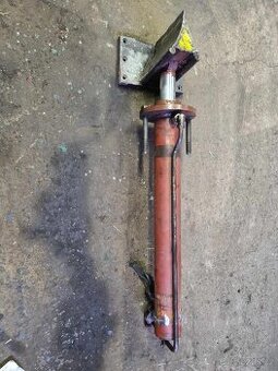 hydraulická pístnice na štípač