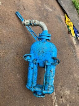 Čerpadlo na vodu rucni