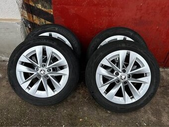 Alu kola 5x112 R17 205/55 originál Škoda Octavia 4