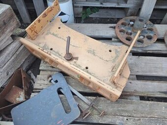 Přední závaží john deere 110kg.