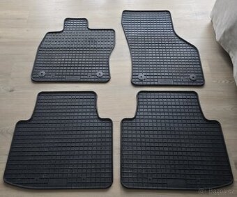 Gumové koberce Škoda Superb 3 (2015-2024) - jako nové