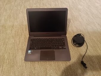 Notebook ASUS UX305U (i5-6200U / 8 GB / 256 GB SSD)