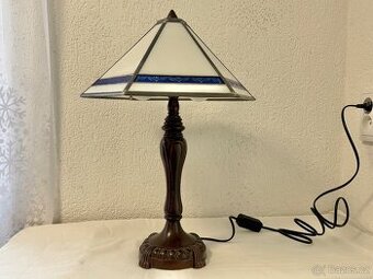 Velká Tiffany lampa se zdobenou nohou vitráž Výška 50cm