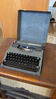 Psací stroj Hermes