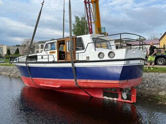 kanalova kajutova loď 10,5 metrů nafta