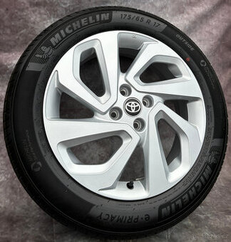Orig. Alu kola 4x100 Toyota Aygo 175/65/17 DOT22