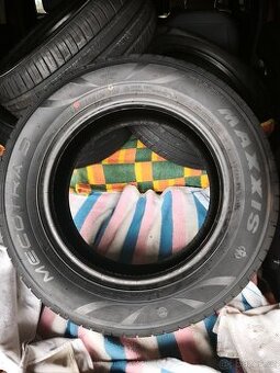 nové pneu letní 215/60/R16 h98