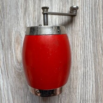 RETRO mlýnek na koření červený