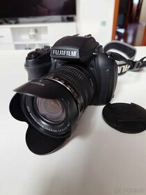 Fujifilm FinePix HS30  + Doprava zdarma