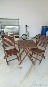 Zahradní židle a stolek z masivu