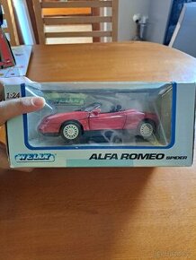 Model Welly 1/24 Alfa Romeo Spider