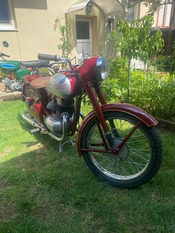 Jawa  250/11 pérák