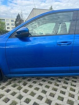PRODAM DVEŘE LEVÉ PŘEDNÍ SKODA OCTAVIA 3 COMBI 2016