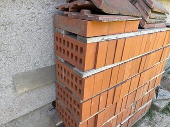 děrované lícové cihly
