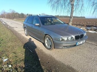 BMW E39 523i