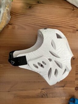 Helma na bojové sporty Daedo vel. M