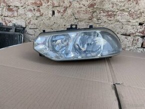 Přední světlo alfa Romeo 156