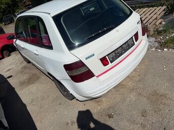 Fiat Stilo 1.9 jtd náhradní díly z auta