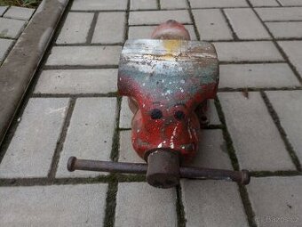 Svěrák. YORK 125