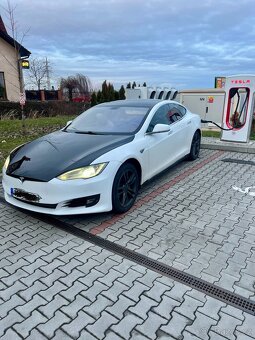Tesla model S 85 Performance