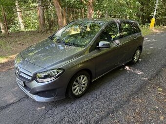 Mercedes-Benz B180, 144.844 km, 1.6 benzín 90 kW, rok 2015