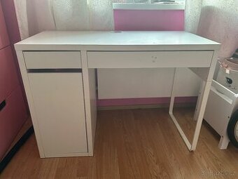 Psací stůl Ikea