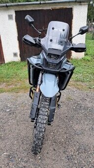CF Moto MT 450