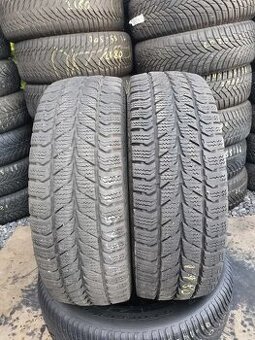 ZIMNI PNEU Uniroyal 215/70/15C 8mm 2017r 2KS